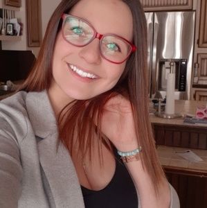 Meet your Posher, LÃ©a